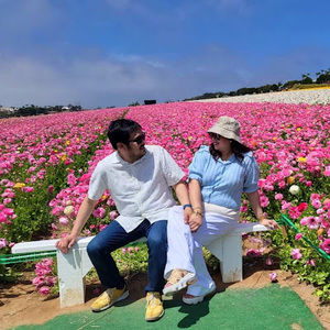 Meet your Posher, Crystal eyes